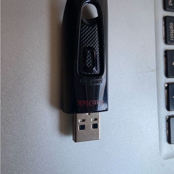 Seasons 33, 34, 35 on a flash drive. - Picture 2 of 2